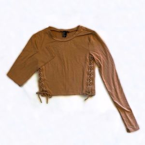 🎃Tan long sleeve lace up sides crop top🎃